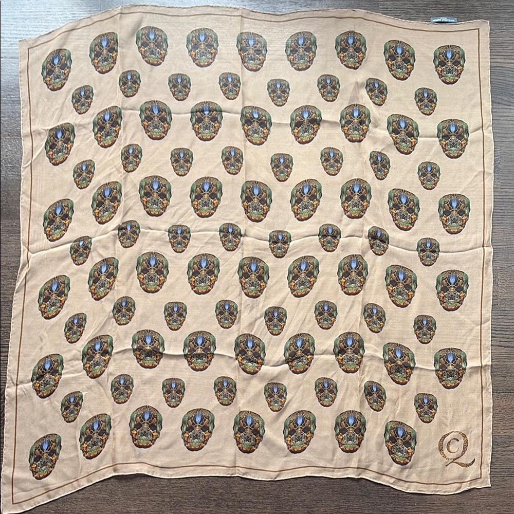 GENUINE ALEXANDER MCQUEEN SCARF - LIMITED EDITION - 37 x 37 IN - SAVAGE BEAUTY!